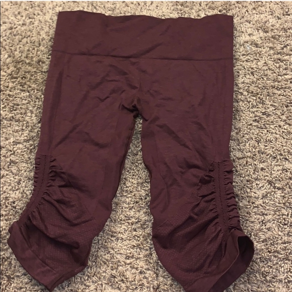 Lululemon In The Flow Size 8 Capris
